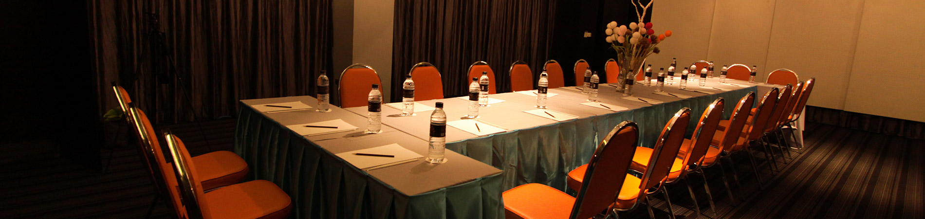 MEETING ROOM & BANQUETING CAPACITIES